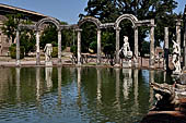 Villa Adriana - Canopo e Serapeo, uno dei complessi pi originali e spettacolari della villa.